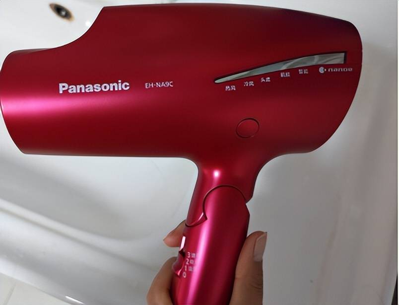 个品牌好？适合家用前十名养出好发冰球突破拒绝湿发拉锯战！电吹风哪(图7)